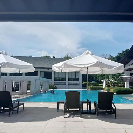 3 Bedroom / 2Ba - Anvaya Cove Courtyard Unit Morong  Buitenkant foto