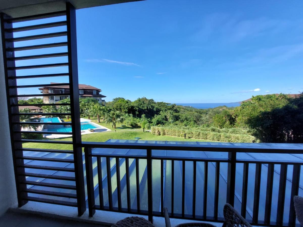 3 Bedroom / 2Ba - Anvaya Cove Courtyard Unit Morong  Buitenkant foto