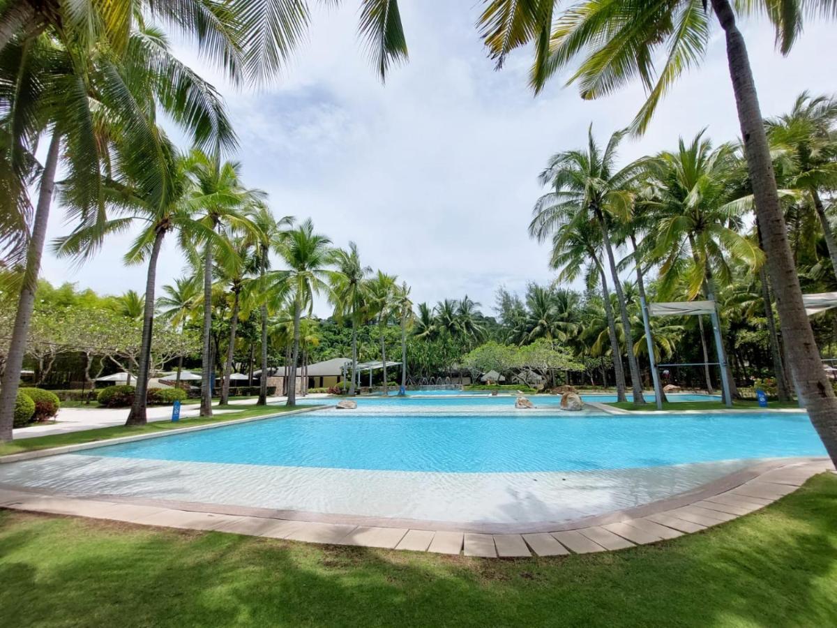 3 Bedroom / 2Ba - Anvaya Cove Courtyard Unit Morong  Buitenkant foto