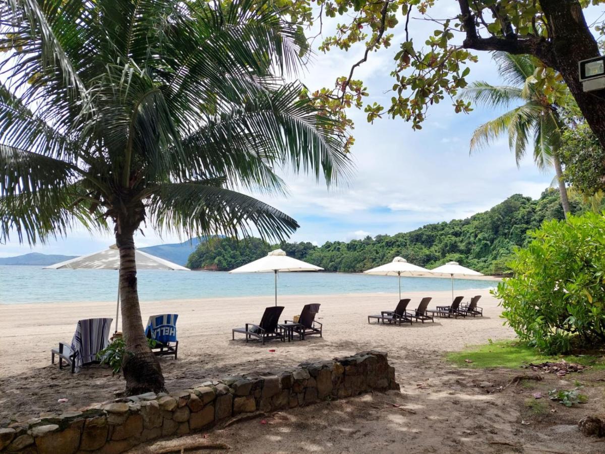 3 Bedroom / 2Ba - Anvaya Cove Courtyard Unit Morong  Buitenkant foto